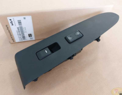 Cam Açma Ve Ki̇li̇t Kumanda Düğmesi̇ Ön Sağ Si̇yah Kia Sportage 2011-2015