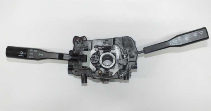 Mazda 323 90-94 626 88-91 Far Si̇nyal Kolu