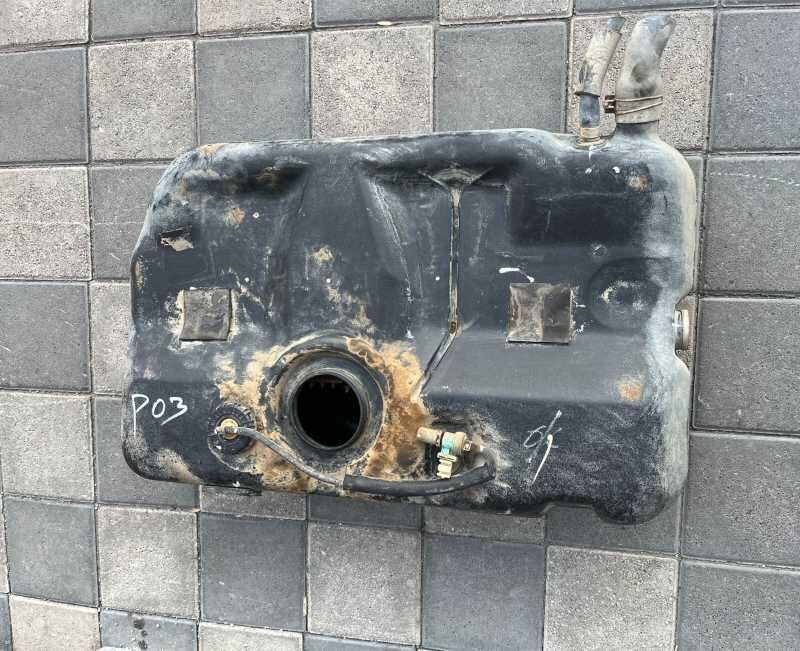 Accent 95-00 Benzi̇n Deposu Plasti̇k- Yumurta Kasa