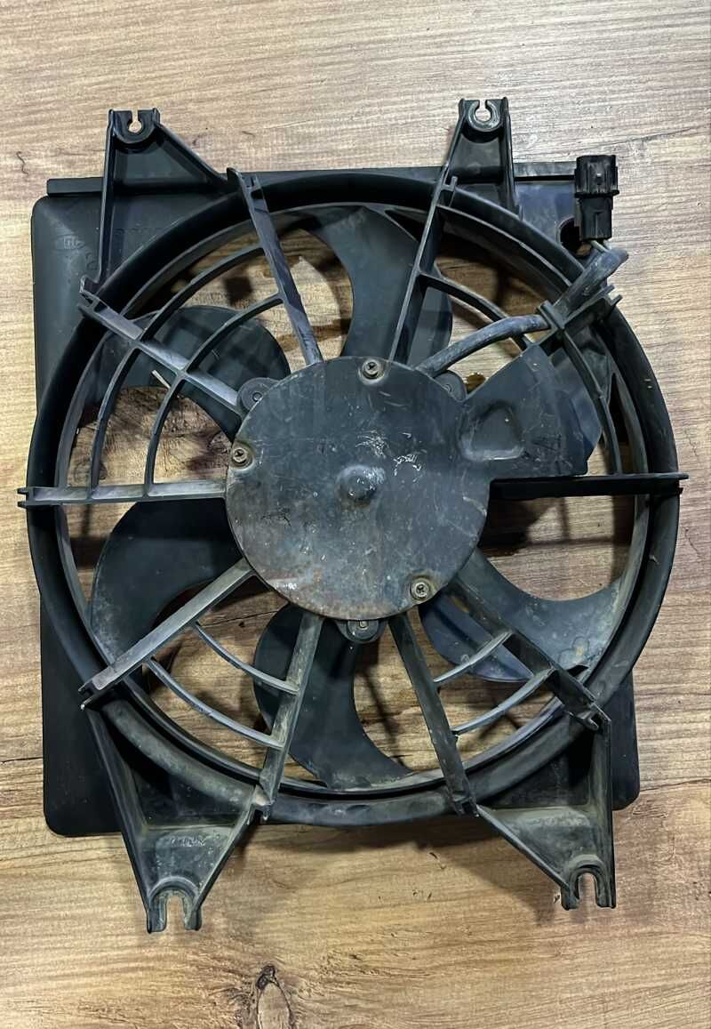 Hyundai Accent Kli̇ma Fan Komple 98-00