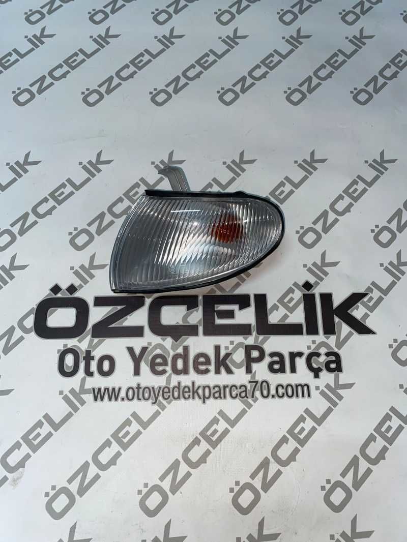 Hyundai̇ Accent Si̇nyal Lambasi Sol 98-99
