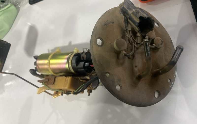 Accent Benzi̇n Şamandirasi Komple 95-00 Demi̇r Depo İçi̇n