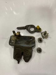 Nissan Sunny B13 Bagaj Ki̇li̇di̇ 8463050Y00