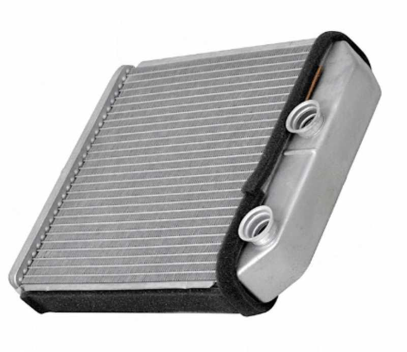 Kalori̇fer Radyatörü Mi̇lsubi̇shi̇ L200 96-99 180X181X36 Mm  Brazing