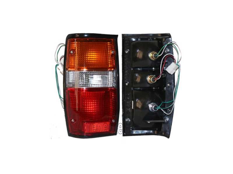 Mi̇tsubi̇sli̇ L200 Sağ Stop Lambasi 87-99