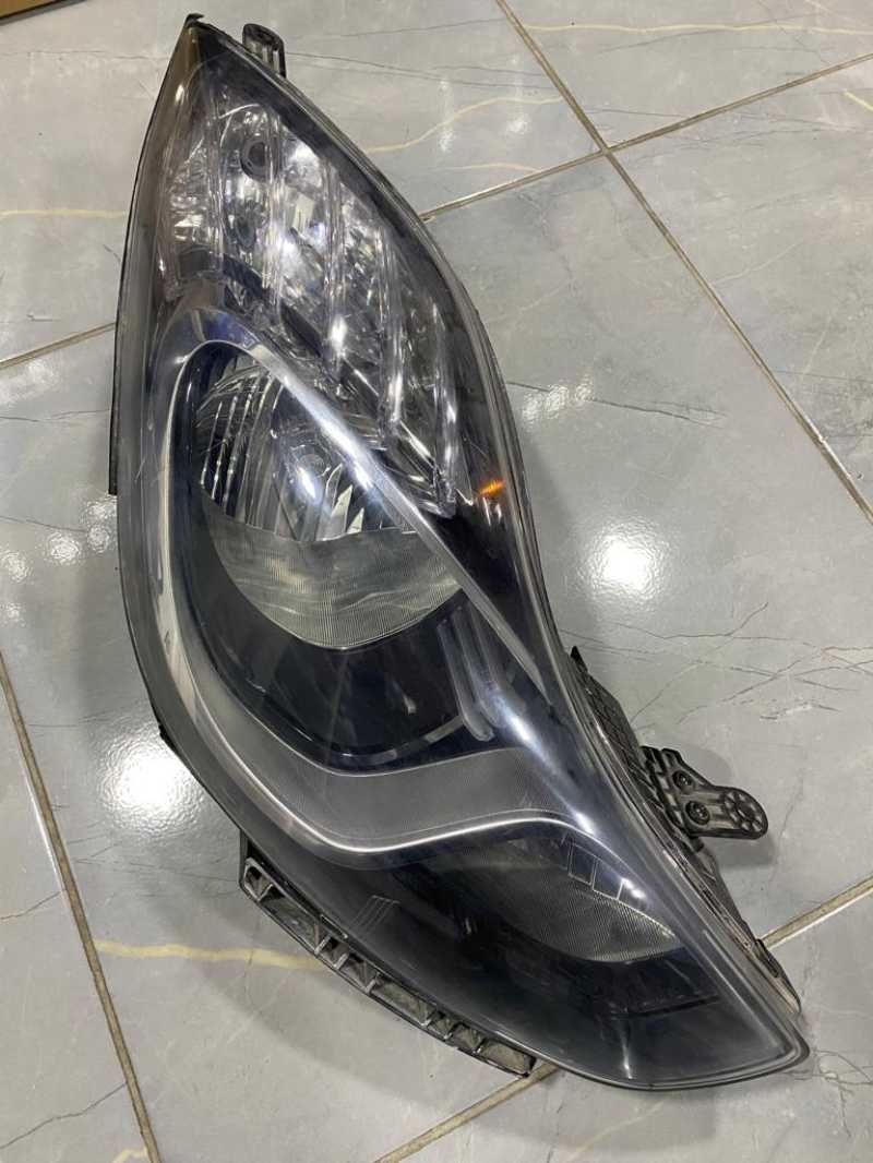 Hyundai̇ İx20 Sag Far  2011-