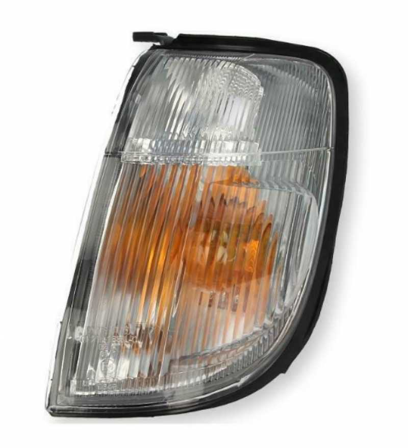 Ni̇ssan D22 Ön Sag Si̇nyal Lambası Pi̇ck-Up 98-01
