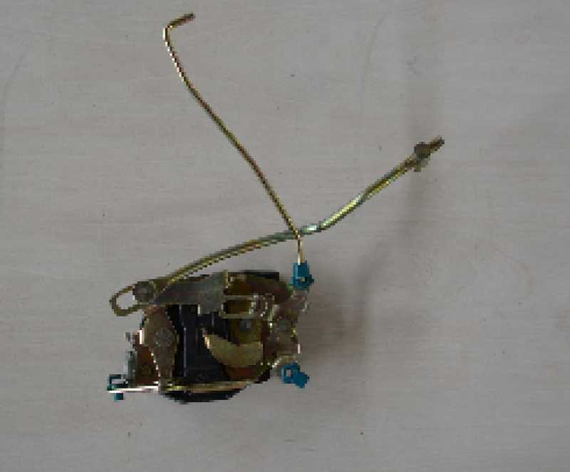 Kapi  Ki̇li̇di̇ İc Sol On Suzuki̇ Alto Marutti̇