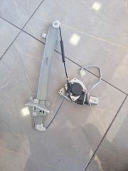 Cam Kri̇kosu Ön Sag Elektri̇kli̇ 323 Fami̇la 95-00